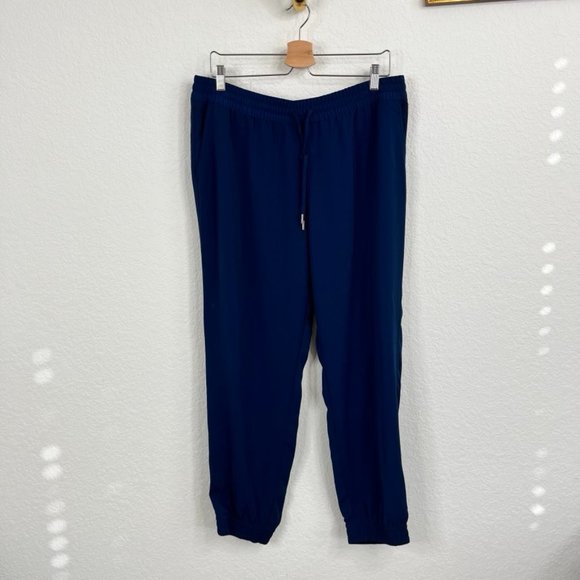 LOFT Jogger Drawstring Flat Front Pocket Trousers - Picture 3 of 10